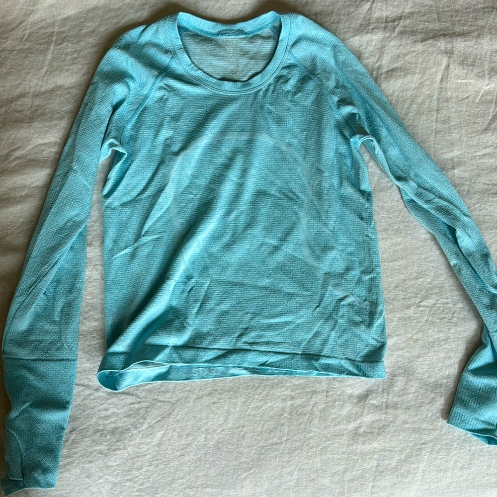 Sparkly long sleeve Lululemon top